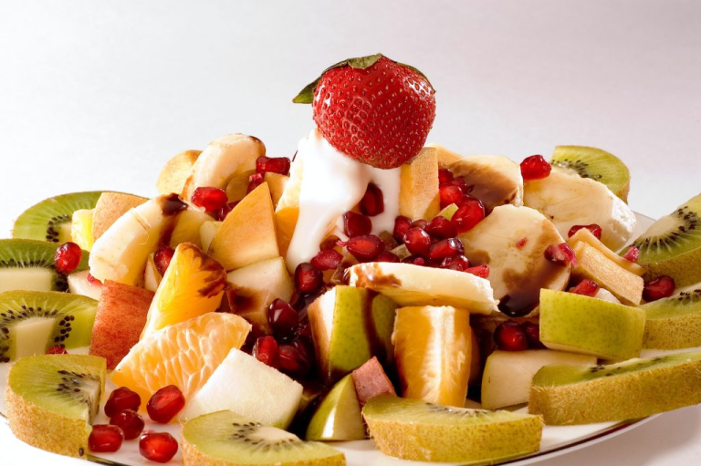 TASTY SUMMER FRUIT SALAD